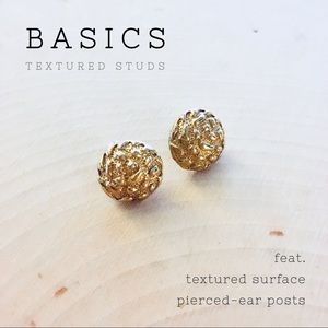 B A S I C S • Studs